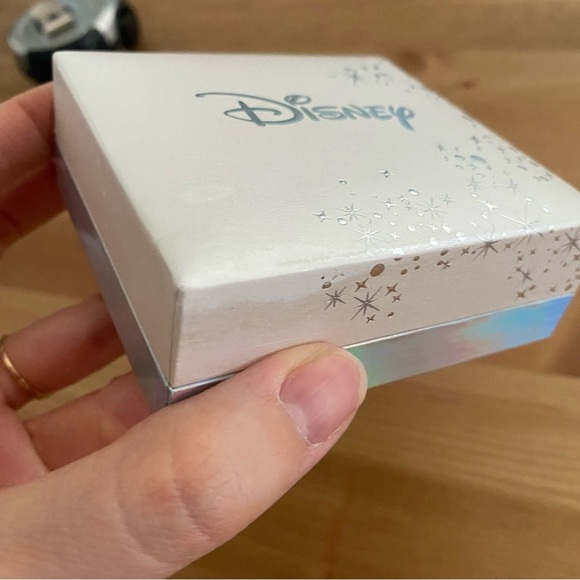 Disney Lilo & Stitch Silver Plated Earrings Set Used in box like new - Picture 8 of 8